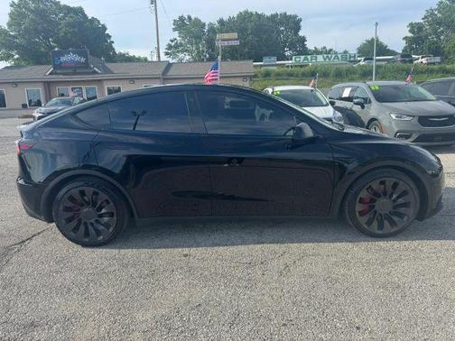 Black 2022 Tesla Model Y Performance