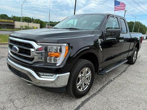 Black 2021 Ford F-150 XLT
