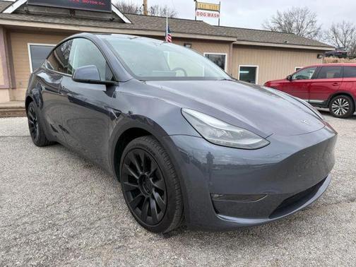 2023 Tesla Model Y Long Range