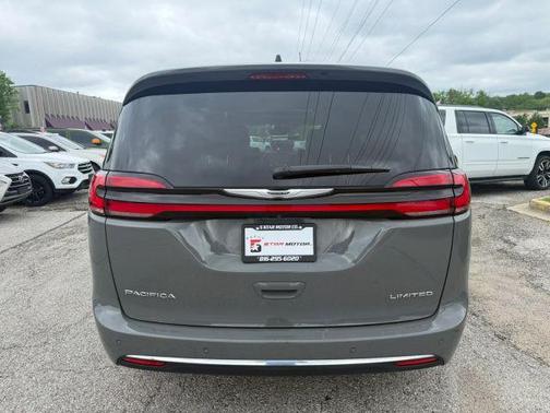 Gray 2023 Chrysler Pacifica Limited