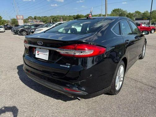 2018 Ford Fusion Hybrid SE