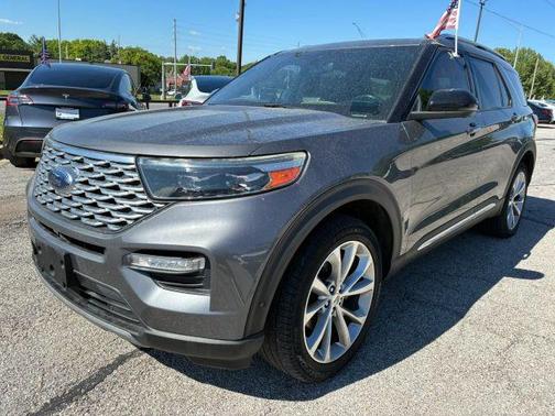 Gray 2021 Ford Explorer Platinum