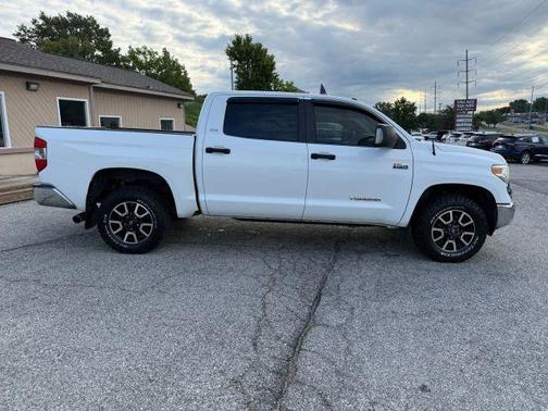 2016 Toyota Tundra SR5