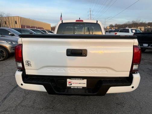 2019 Toyota Tacoma SR