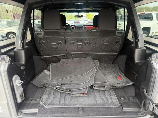 Gray 2018 Jeep Wrangler Unlimited Rubicon