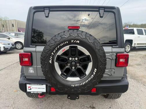 Gray 2018 Jeep Wrangler Unlimited Rubicon
