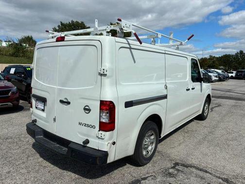 White 2019 Nissan NV Cargo NV2500 HD S/SV V6/V8