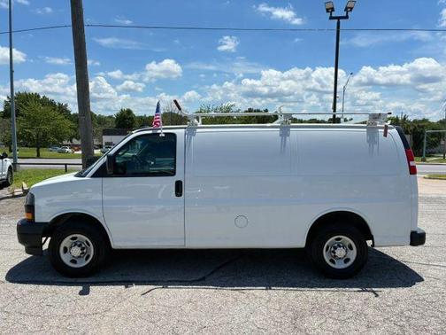 White 2019 Chevrolet Express 3500 Work Van