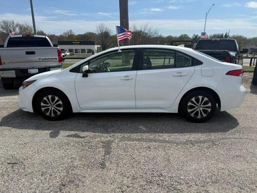 2022 Toyota Corolla Hybrid LE