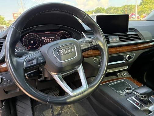 Moonlight Blue Metallic 2018 Audi Q5 2.0T Premium Plus