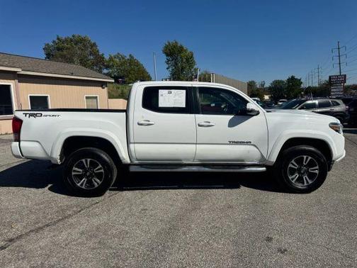 2017 Toyota Tacoma TRD Sport