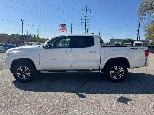 2017 Toyota Tacoma TRD Sport