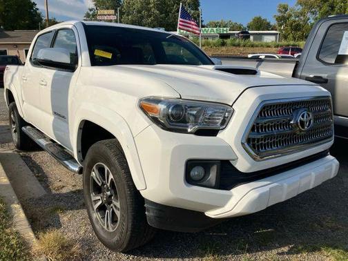 2017 Toyota Tacoma TRD Sport