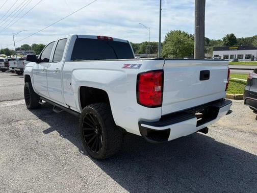 White 2018 Chevrolet Silverado 1500 LT