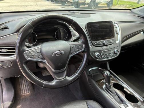 White 2020 Chevrolet Malibu Premier