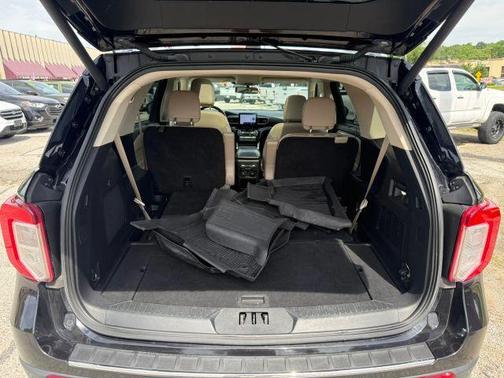 Black 2021 Ford Explorer Limited