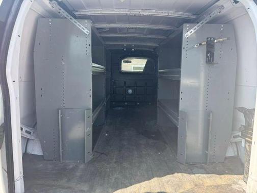 2023 GMC Savana 2500 Work Van