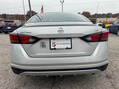 2022 Nissan Altima 2.5 SV