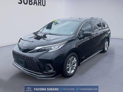 2021 Toyota Sienna XSE 7 Passenger