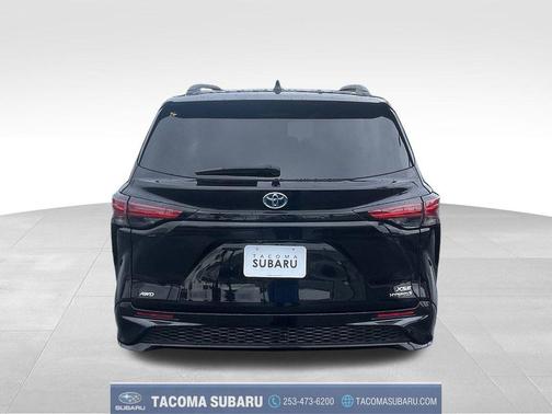 2021 Toyota Sienna XSE 7 Passenger