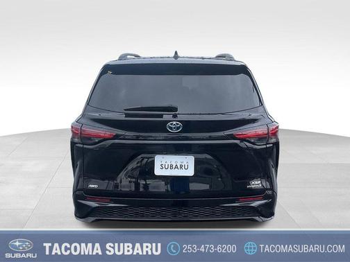 2021 Toyota Sienna XSE 7 Passenger