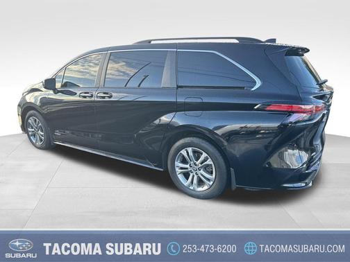 2021 Toyota Sienna XSE 7 Passenger