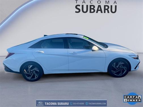 2025 Hyundai ELANTRA Limited