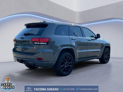 Sting-Gray Clearcoat 2020 Jeep Grand Cherokee Altitude