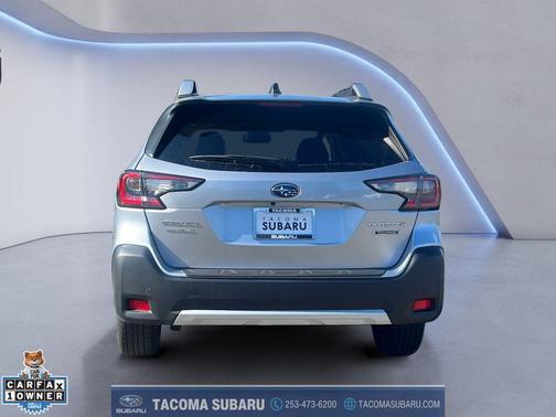 Ice Silver Metallic 2025 Subaru Outback Touring