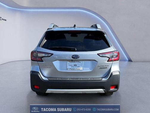 Ice Silver Metallic 2025 Subaru Outback Touring