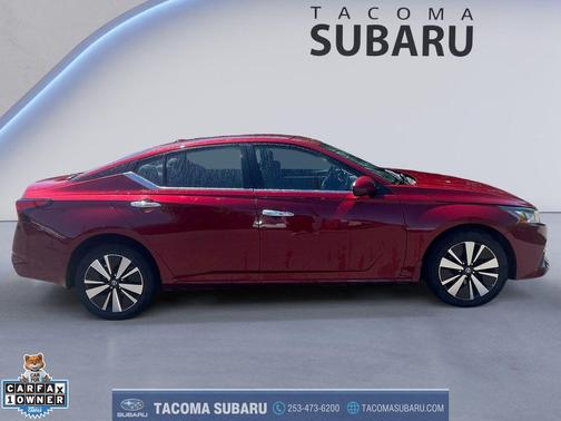 Scarlet Ember Tintcoat 2022 Nissan Altima 2.5 SV