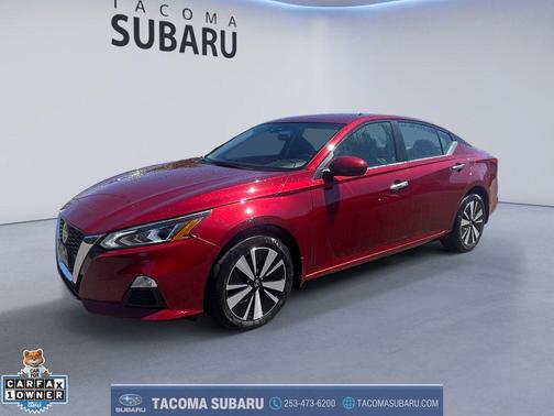 Scarlet Ember Tintcoat 2022 Nissan Altima 2.5 SV