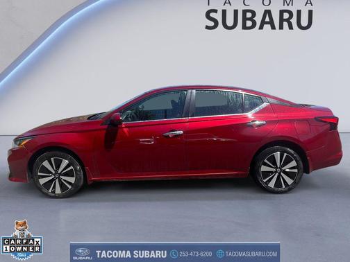 Scarlet Ember Tintcoat 2022 Nissan Altima 2.5 SV