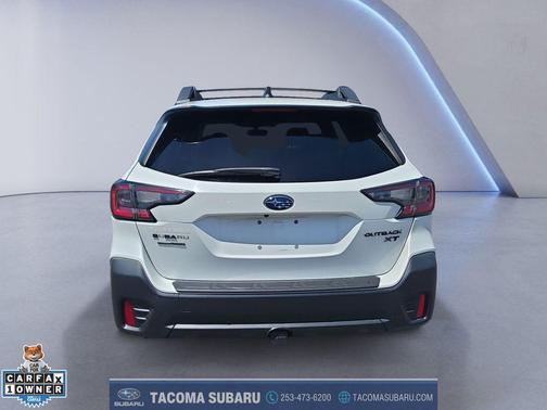 Crystal White Pearl 2020 Subaru Outback Onyx Edition XT