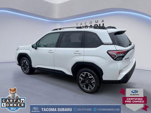 Crystal White Pearl 2025 Subaru Forester Premium