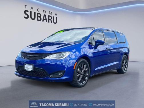 Ocean Blue Metallic 2020 Chrysler Pacifica Touring