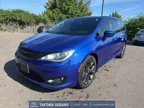 Ocean Blue Metallic 2020 Chrysler Pacifica Touring