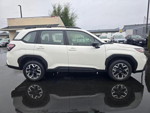 2025 Subaru Forester Base