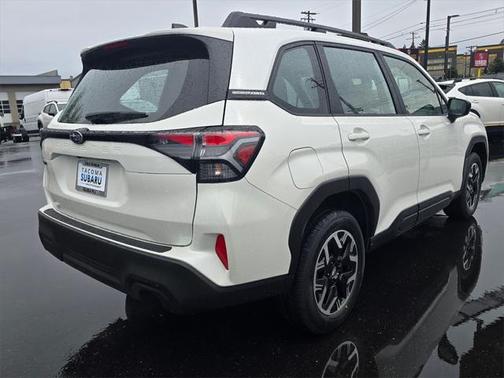 2025 Subaru Forester Base