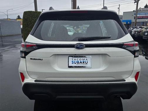 2025 Subaru Forester Base