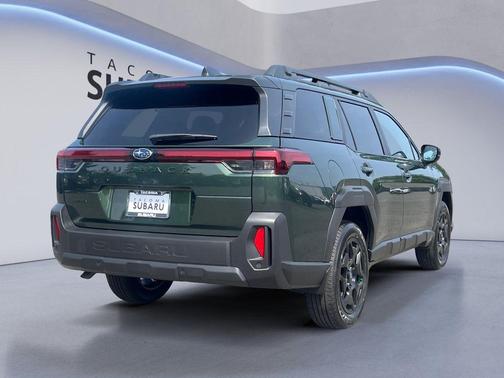 Deep Emerald Green Pearl 2026 Subaru Outback Limited