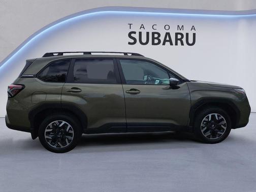 Autumn Green Metallic 2026 Subaru Forester Premium