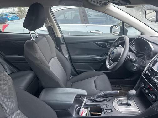 2019 Subaru Impreza 2.0i Premium