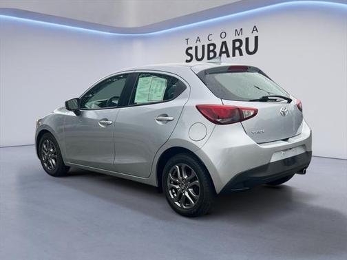 2020 Toyota Yaris Sedan LE