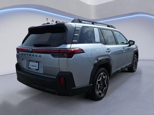 Ice Silver Metallic 2026 Subaru Outback Touring