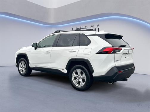 2021 Toyota RAV4 Hybrid XLE