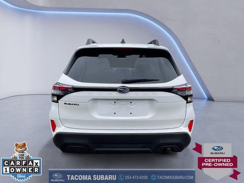 Crystal White Pearl 2025 Subaru Forester Premium