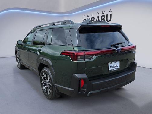Deep Emerald Green Pearl 2026 Subaru Outback Touring XT