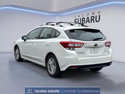 Crystal White Pearl 2018 Subaru Impreza 2.0i Premium