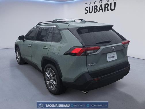 2020 Toyota RAV4 XLE Premium